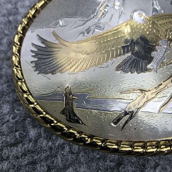 Bald Eagle Mountain Scene Belt Buckle Made in USA Western Gold Trim Wildlife VTG - Picture 2 of 10